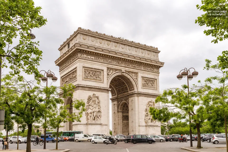 Paris: Skip-the-Line Arc de Triomphe Rooftop Tickets