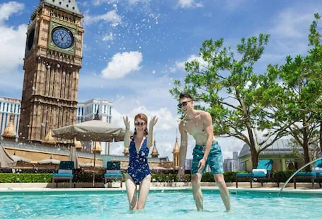 The Londoner Hotel