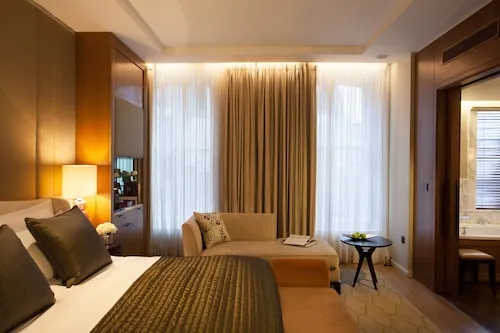 Corinthia London